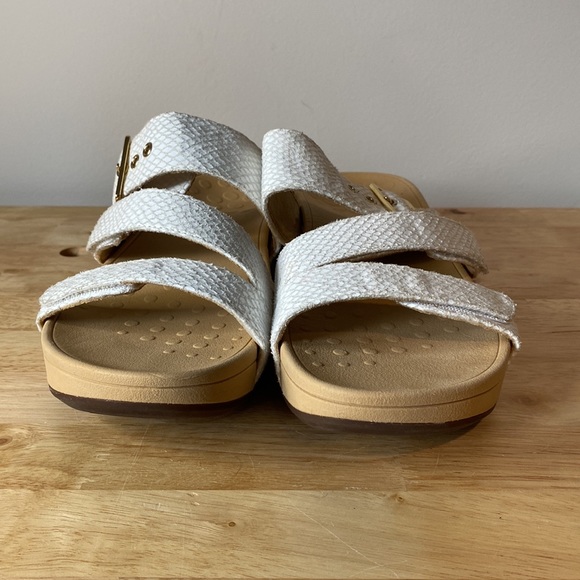 Vionic Sandal Reptile Texture Adjustable Comfort Shoe - Picture 2 of 7